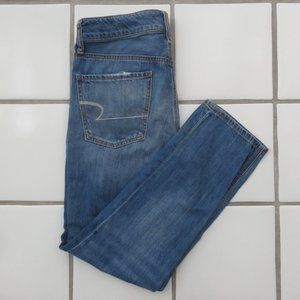 American Eagle Jeans. Size 6.